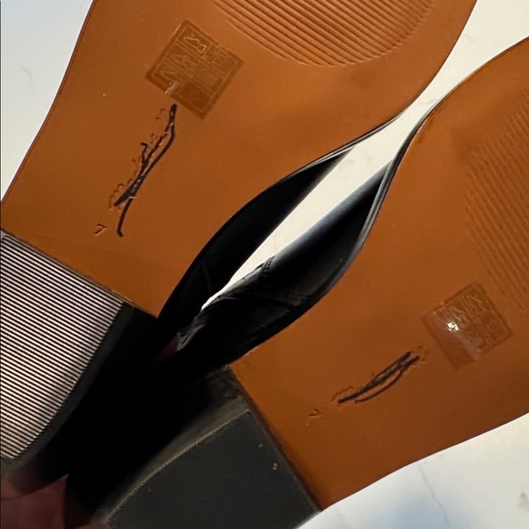 Madewell The Idris Ankle Boot in True Black - Picture 9 of 10